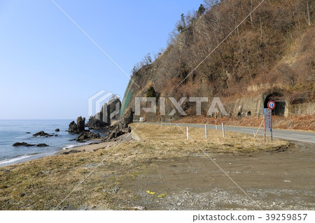 Muroran Main Line, Old Line Tunnel, near Rebunka Coast 39259857