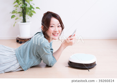 機器人吸塵器女人 機器人吸塵器女人 39260814