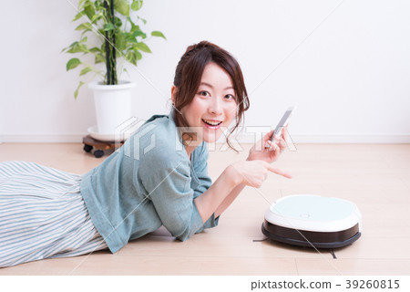 機器人吸塵器女人 機器人吸塵器女人 39260815