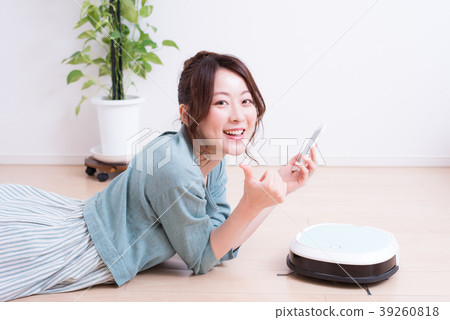 機器人吸塵器女人 機器人吸塵器女人 39260818