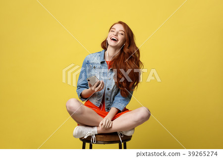 Lifestyle, Music, Technology concept: Young 39265274