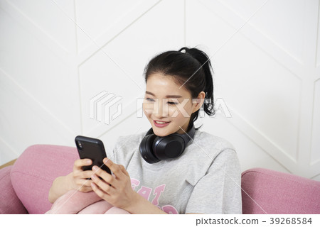 Life, Young Women, Korean Life, Young Women, Korean 39268584