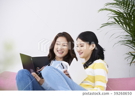 Roommate, share house, young woman, korean Roommate, share house, young woman, korean 39268650