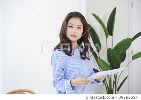 Life, Young Women, Korean Life, Young Women, Korean 39268657