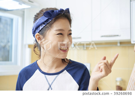 Life, Young Women, Korean 39268698