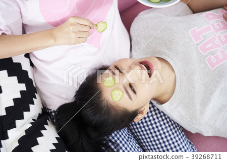 Roommate, share house, young woman, korean Roommate, share house, young woman, korean 39268711