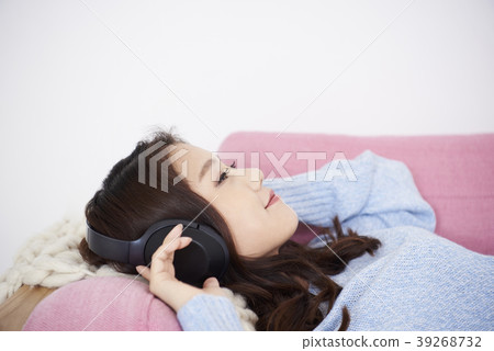 Life, Young Women, Korean Life, Young Women, Korean 39268732
