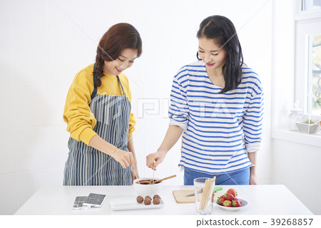 室友,分享房子,年輕的女人,韓國 室友,分享房子,年輕的女人,韓國 39268857