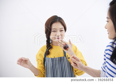 室友,分享房子,年輕的女人,韓國 室友,分享房子,年輕的女人,韓國 39268858