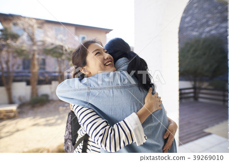Roommate, share house, young woman, korean 39269010