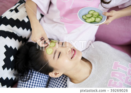 Roommate, share house, young woman, korean Roommate, share house, young woman, korean 39269026