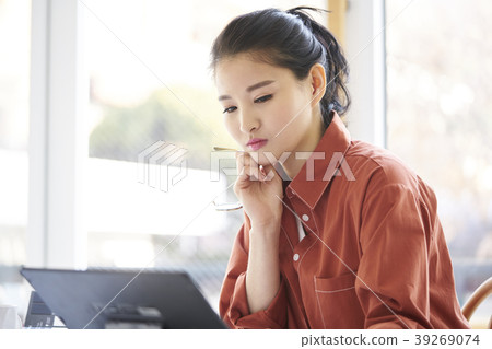Life, Young Women, Korean Life, Young Women, Korean 39269074