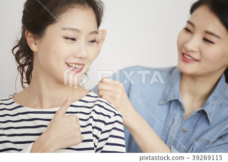 Roommate, share house, young woman, korean 39269115