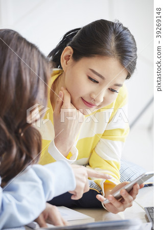 Roommate, share house, young woman, korean 39269148