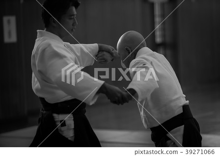 dojo, japanese culture, practicing 39271066