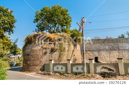 Ancient city walls of Patan - Gujarat, India 39276126