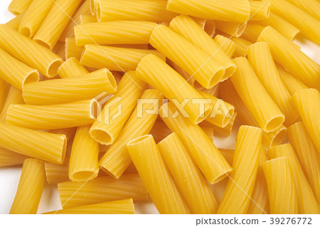 Rigatoni italian pasta isolated on white 39276772