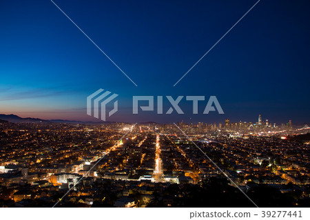 Night view of San Francisco 39277441