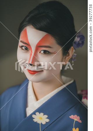 female, females, woman 39277738