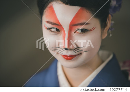 female, lady, woman 39277744