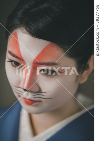 female, lady, woman 39277758