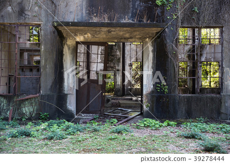 Ruins Ruins 39278444