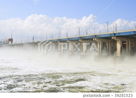 Reset of water at hydroelectric power station Reset of water at hydroelectric power station 39281523