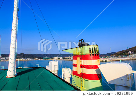 Ikishima島到Karatsu-Sanuki渡輪Karatsu港口的視圖[佐賀縣唐津市] 39281999