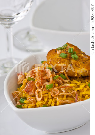 Modern thai food, Saffron rice with chiken. 39283497