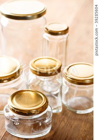 Empty bottle Empty bottle 39285604