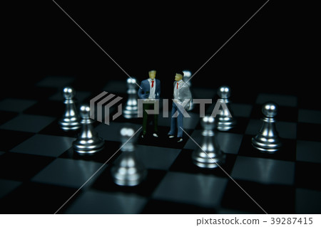 Leadership Concepts. Chess is a leader. Comparing chess is a st Leadership Concepts. Chess is a leader. Comparing chess is a st 39287415