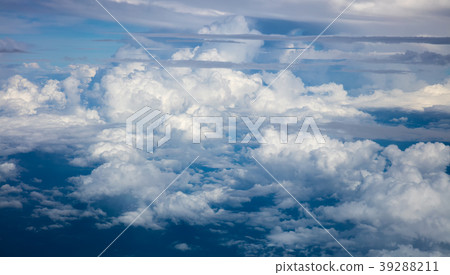 Beautiful, dramatic clouds and sky atmosphere Beautiful, dramatic clouds and sky atmosphere 39288211