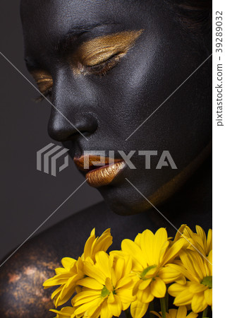 Portrait of a beautiful girl with a creative make-up, close-up. Portrait of a beautiful girl with a creative make-up, close-up. 39289032
