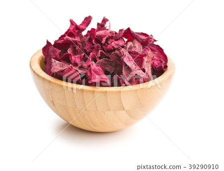 Dried beetroot chips. Dried beetroot chips. 39290910