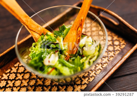 Fresh green salad Fresh green salad 39291287