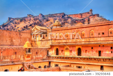View of Amer and Jaigarh Forts in Jaipur - View of Amer and Jaigarh Forts in Jaipur - 39293648