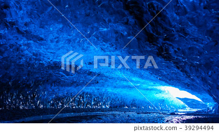 Ice cave in iceland 39294494