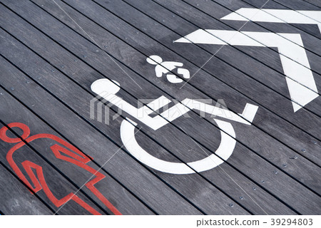 Multifunctional Toilet Mark For Disabled Children 39294803