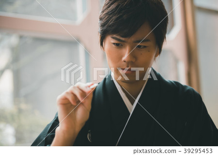 male, males, man 39295453