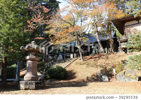 Dotsu寺廟在秋天豬苗代 Dotsu寺廟在秋天豬苗代 39295539