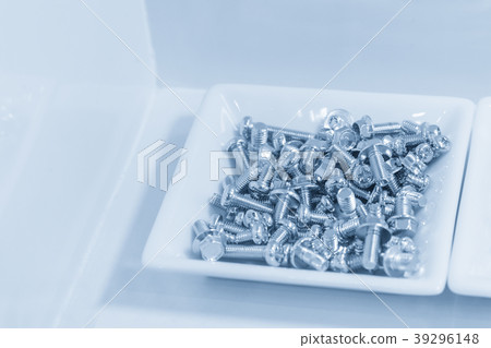 The pile of screw The pile of screw 39296148