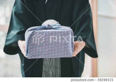 hakama with family crest, gents, male 39296515