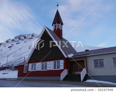 Svalbard Church 39297946