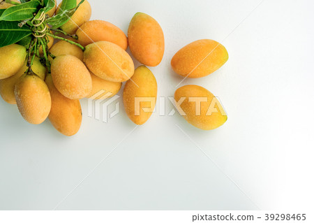 Fresh marian plum or Plango thai fruit isolated  39298465