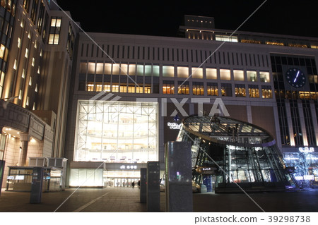 札幌站在夜間（南口） 39298738