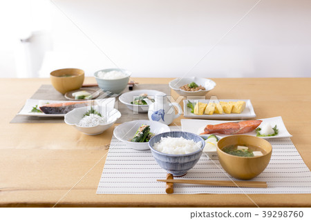 Japanese meal table 39298760