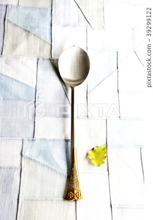 Silverware, cutlery, crepe, maple leaf Silverware, cutlery, crepe, maple leaf 39299122