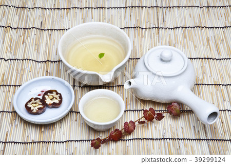 茶具,Sikhye,洋紅色,楓葉,腳,傳統 茶具,Sikhye,洋紅色,楓葉,腳,傳統 39299124