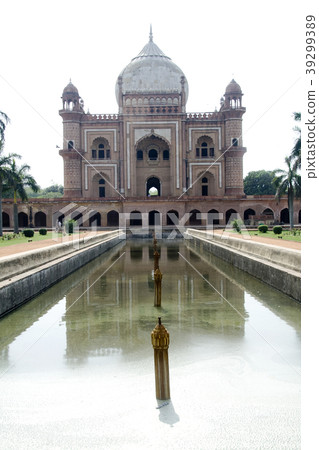 Tomb behind Fountain Bay 39299389