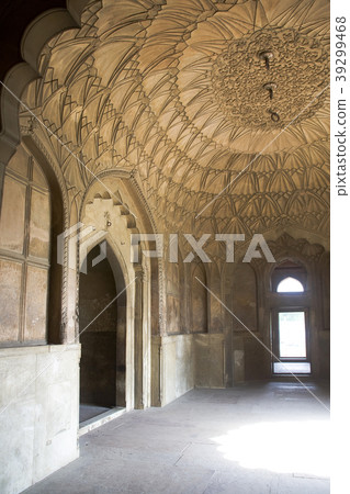 Decorative Vaulted Roof 39299468